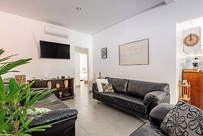 4 quartos piscina 350 m praia