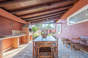 4 quartos piscina 350 m praia