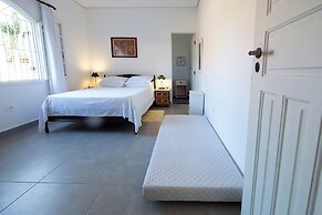 4 quartos piscina 350 m praia