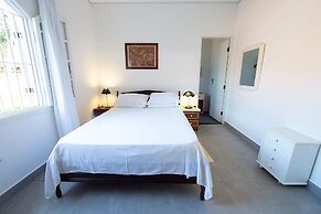 4 quartos piscina 350 m praia