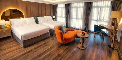 The Moon Boutique Hotel Cat Ba