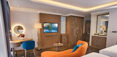 The Moon Boutique Hotel Cat Ba