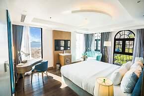 The Moon Boutique Hotel Cat Ba