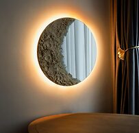 The Moon Boutique Hotel Cat Ba