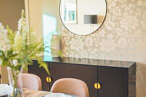 Molly's Little Apartments