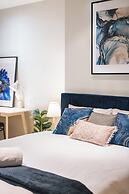 Molly's Little Apartments