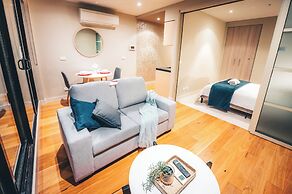 Molly's Little Apartments