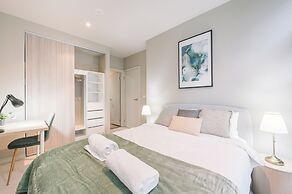 Molly's Little Apartments