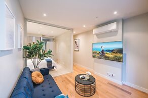 Molly's Little Apartments