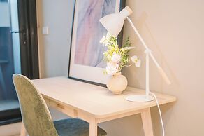 Molly's Little Apartments