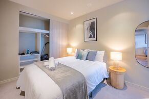 Molly's Little Apartments