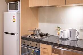 Molly's Little Apartments