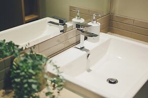 Molly's Little Apartments