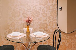 Molly's Little Apartments