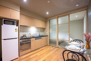 Molly's Little Apartments