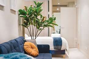 Molly's Little Apartments