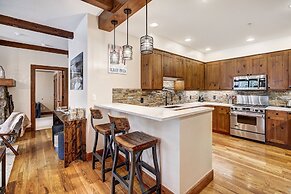 Ski-in/ski-out 2 Br Condo, Heart Of Bachelor Gulch 2 Bedroom Condo by 