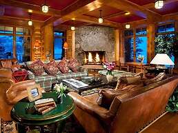 Ski-in/ski-out 2 Br Condo, Heart Of Bachelor Gulch 2 Bedroom Condo by 
