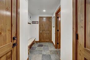Ski-in/ski-out 2 Br Condo, Heart Of Bachelor Gulch 2 Bedroom Condo by 