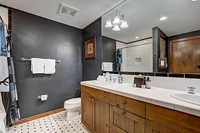 Ski-in/ski-out 2 Br Condo, Heart Of Bachelor Gulch 2 Bedroom Condo by 