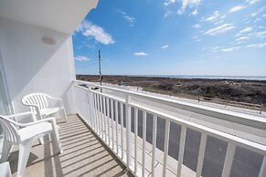 Nassau Inn Beachfront
