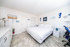 Nassau Inn Beachfront