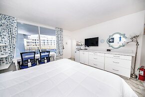 Nassau Inn Beachfront