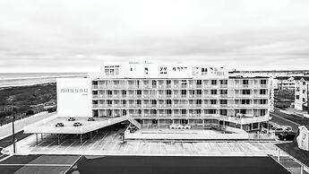 Nassau Inn Beachfront
