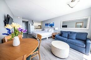 Nassau Inn Beachfront