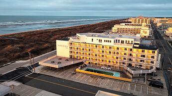 Nassau Inn Beachfront