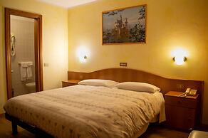 Hotel Serena