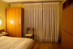 Hotel Serena