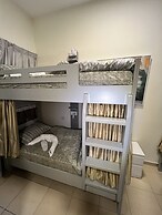 Robin Beach Hostel JBR