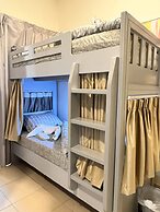 Robin Beach Hostel JBR