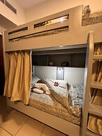 Robin Beach Hostel JBR