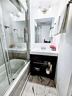 Sunflower Guest Suites