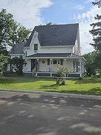 Sunflower Guest Suites