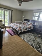 Sunflower Guest Suites