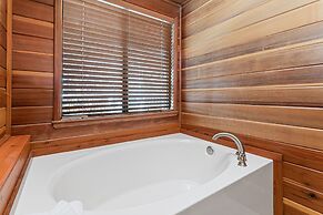 Whiskey Pines Chalet