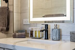 Upscale and Elegant Vistas