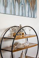 Upscale and Elegant Vistas