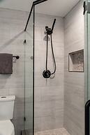 Upscale and Elegant Vistas