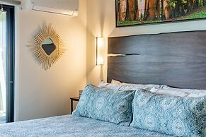 Upscale and Elegant Vistas