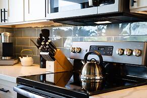 Upscale and Elegant Vistas