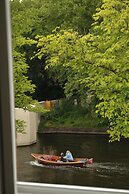 Canal View Stay Amsterdam