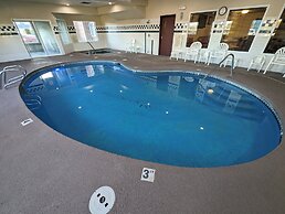 Toppenish Inn and Suites