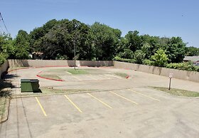 Executive Inn of Arlington, Near AT&T Stadium