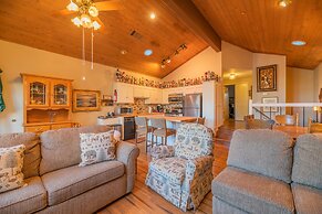 Lakefront Viking Oasis Condo