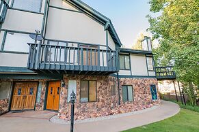 Lakefront Viking Oasis Condo