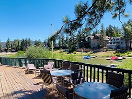 Lakefront Viking Oasis Condo